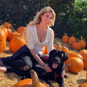 Meet your Posher, Dana